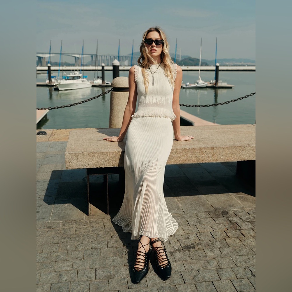 Mesh Panel Ribbed Skirt - Picture 4 of 14
